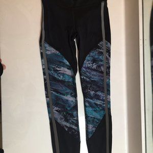 Lululemon leggings black size 2
